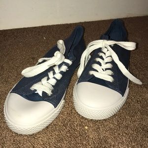 Never been worn dark blue sneakers!